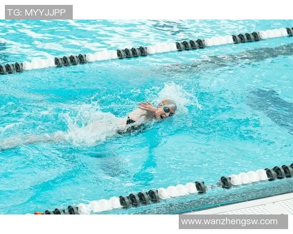 提升自由泳技巧的关键方法与训练要点解析助你突破游泳极限 提升自由泳技巧的关键方法与训练要点解析助你突破游泳极限