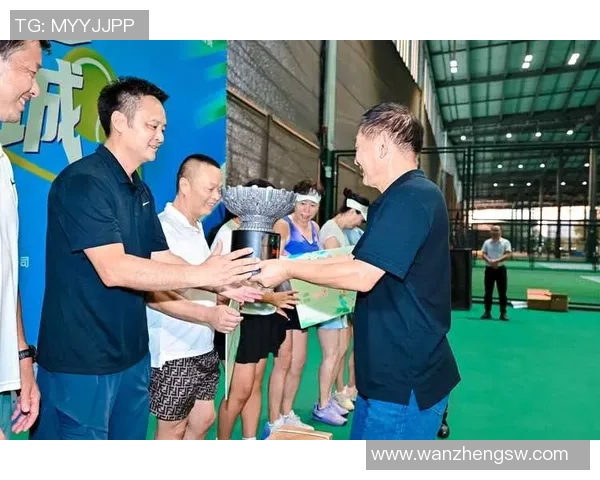 成都网球队的秘密武器与战术解析深度剖析网球竞技的控制力与策略 成都网球队的秘密武器与战术解析深度剖析网球竞技的控制力与策略