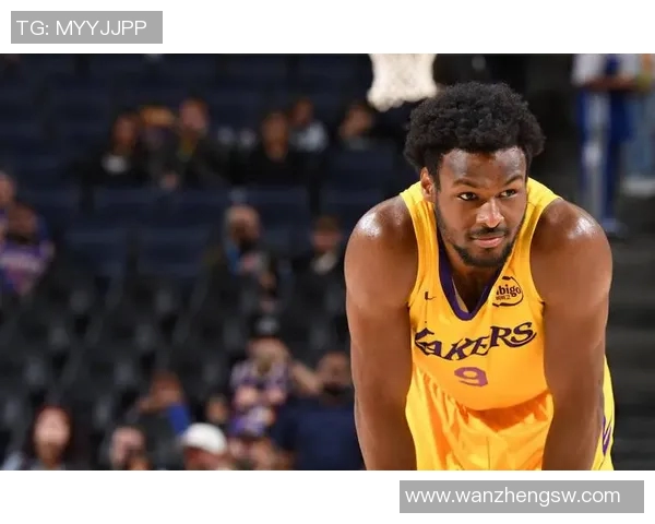 2020年NBA总决赛第三场湖人对决热火精彩回顾与赛后分析 2020年NBA总决赛第三场湖人对决热火精彩回顾与赛后分析